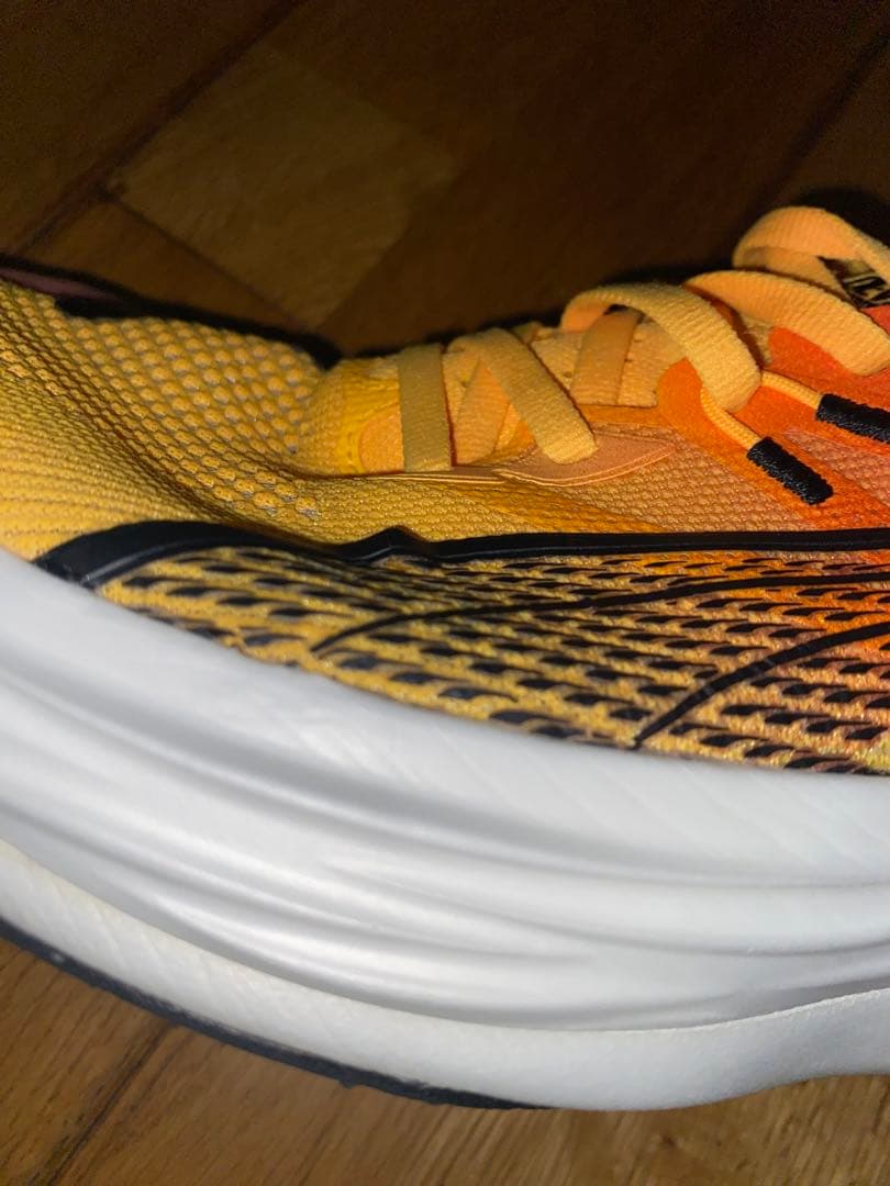 PUMAディヴィエイトニトロ3