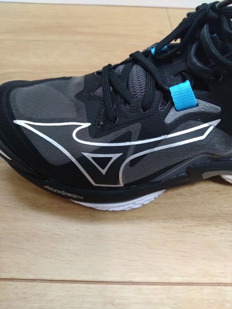 ミズノ ウエーブライトニングZ8 26.0cm ブラック×シルバー