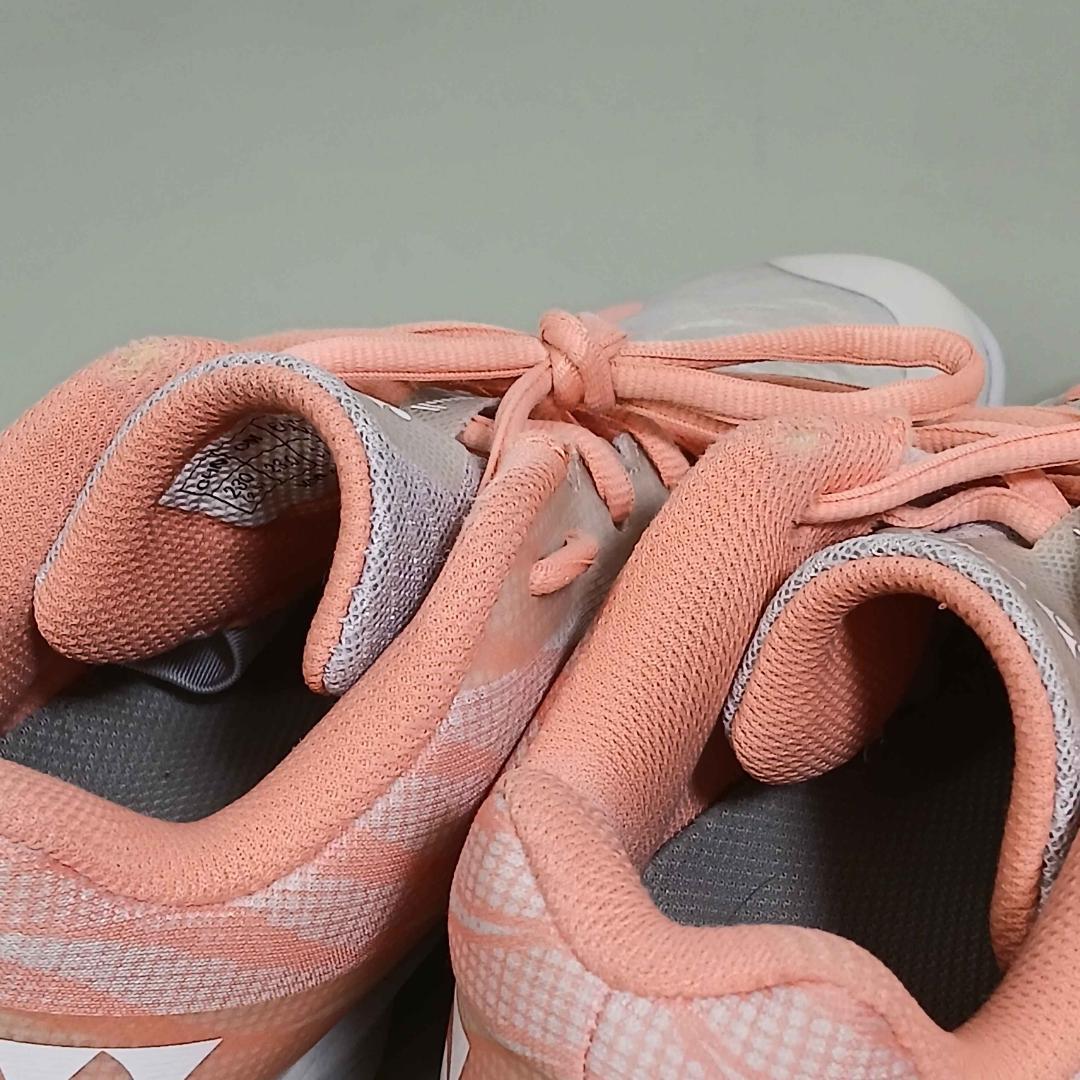 【美品】YONEX パワークッション エアラスZウィメン バドミントン 23cm