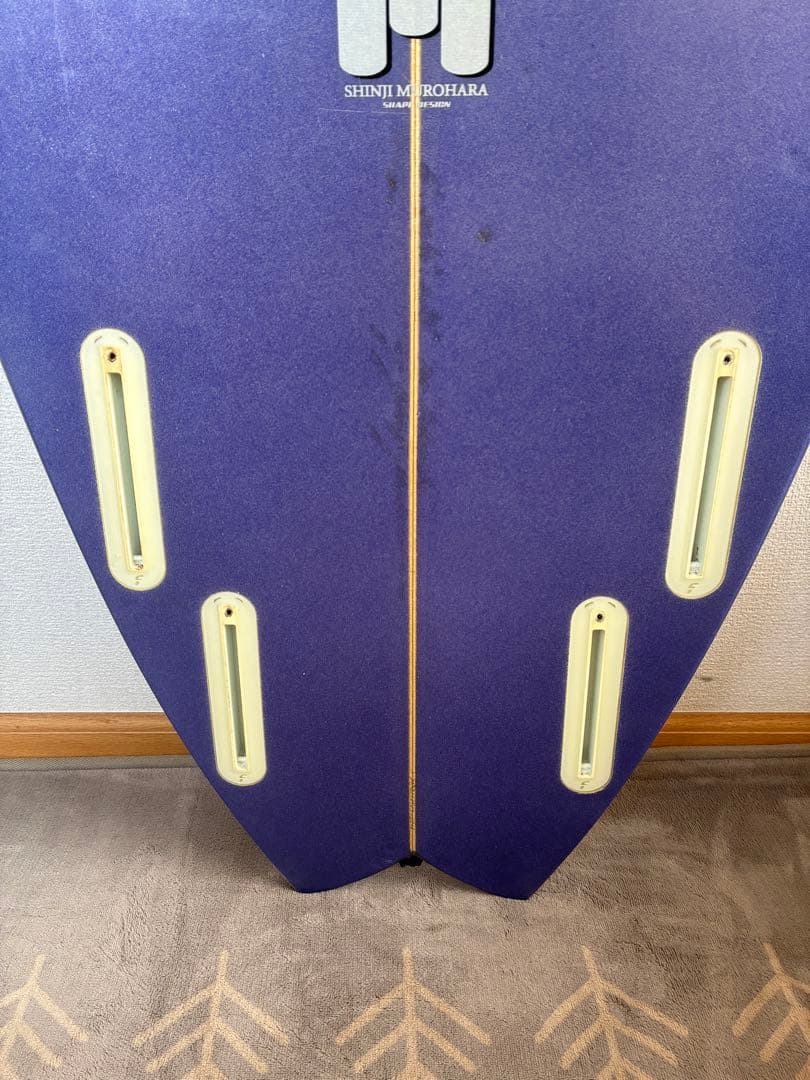 室原真二5’11 ハンドシェイプ クアッド FCS 高反応 高速モデル