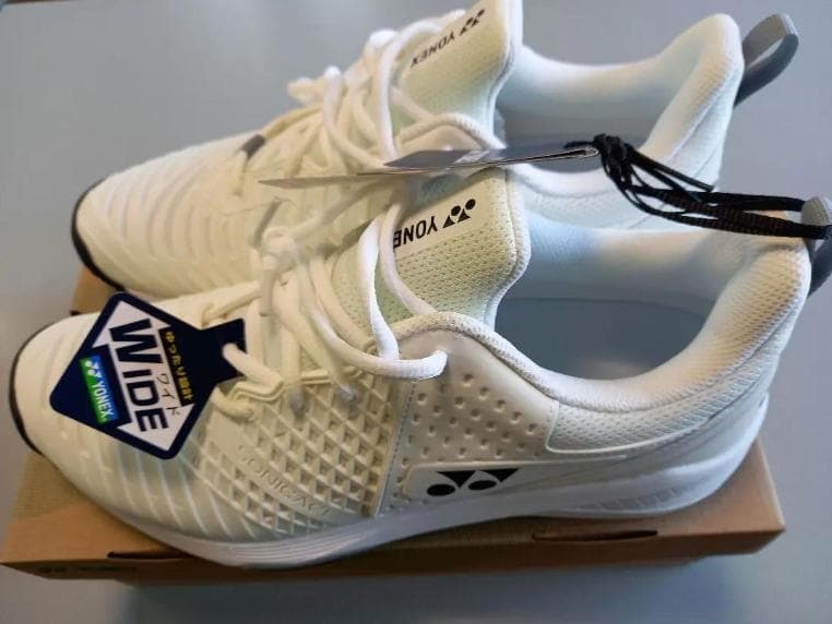 新品未使用☆テニスシューズ ソニケージ3ワイドGC　SHTS3WGC　白　28㎝