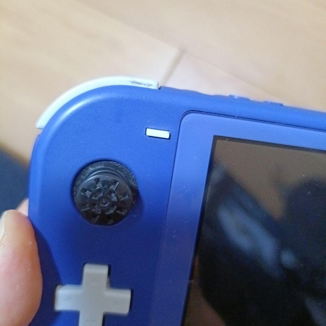 Nintendo Switch Lite 青　左Joy-Conカバーなし