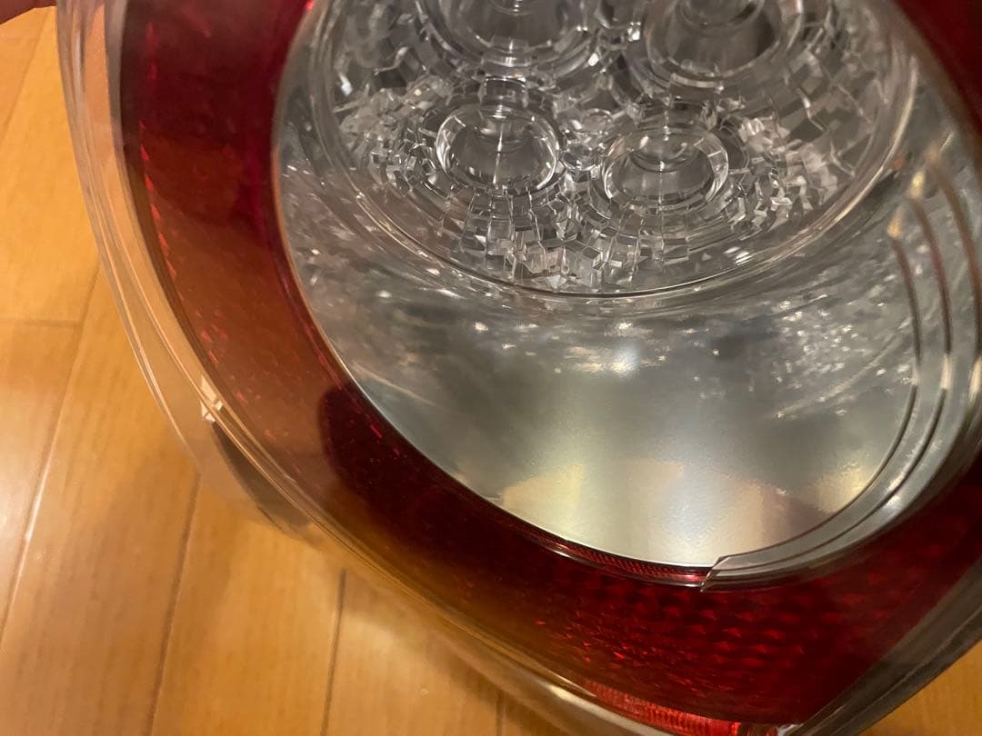 p*1様 アクアus純正　priusC純正テールライト左右セット