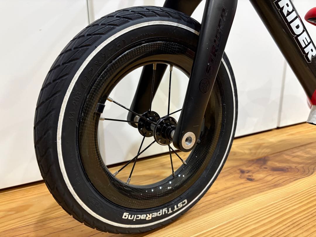 STRIDER ST-R 12インチ レッド　カーボン　完成品