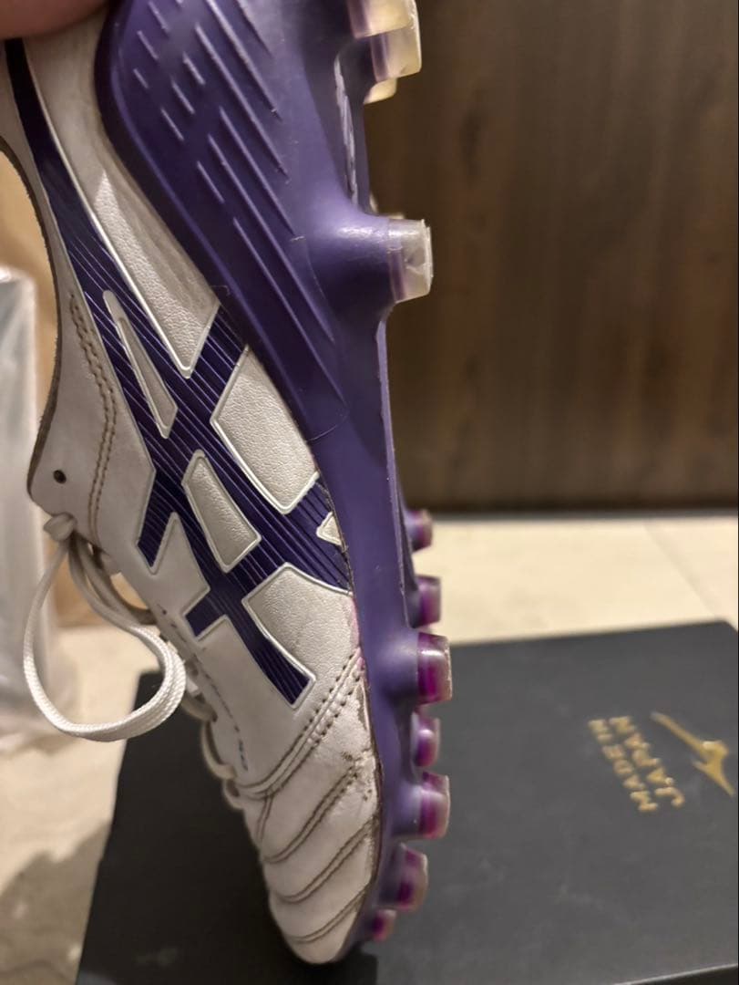 ASICS サッカーシューズ ホワイト/パープル