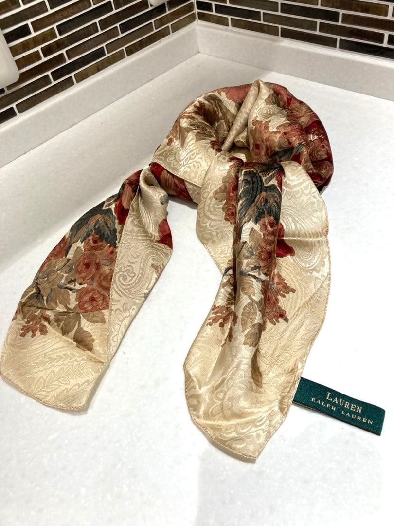 新品未使用　ローレンラルフローレン シルク　スカーフ　大判　総柄　花柄　RLL