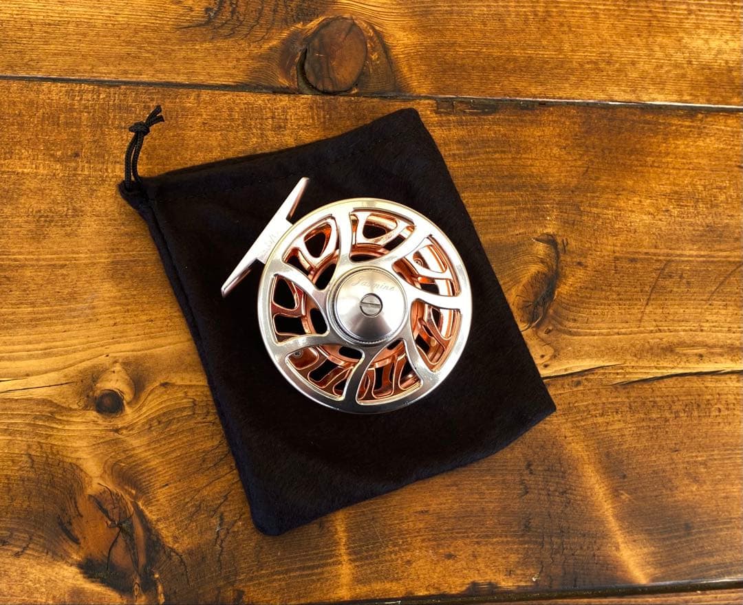 フライリール　フライフィッシング　シャンパンピンク×ゴールド　渓流釣り　5/6