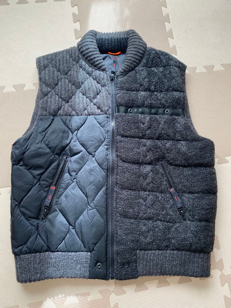 美品　DIESEL キルティングダウンベストXLグレー定価48000