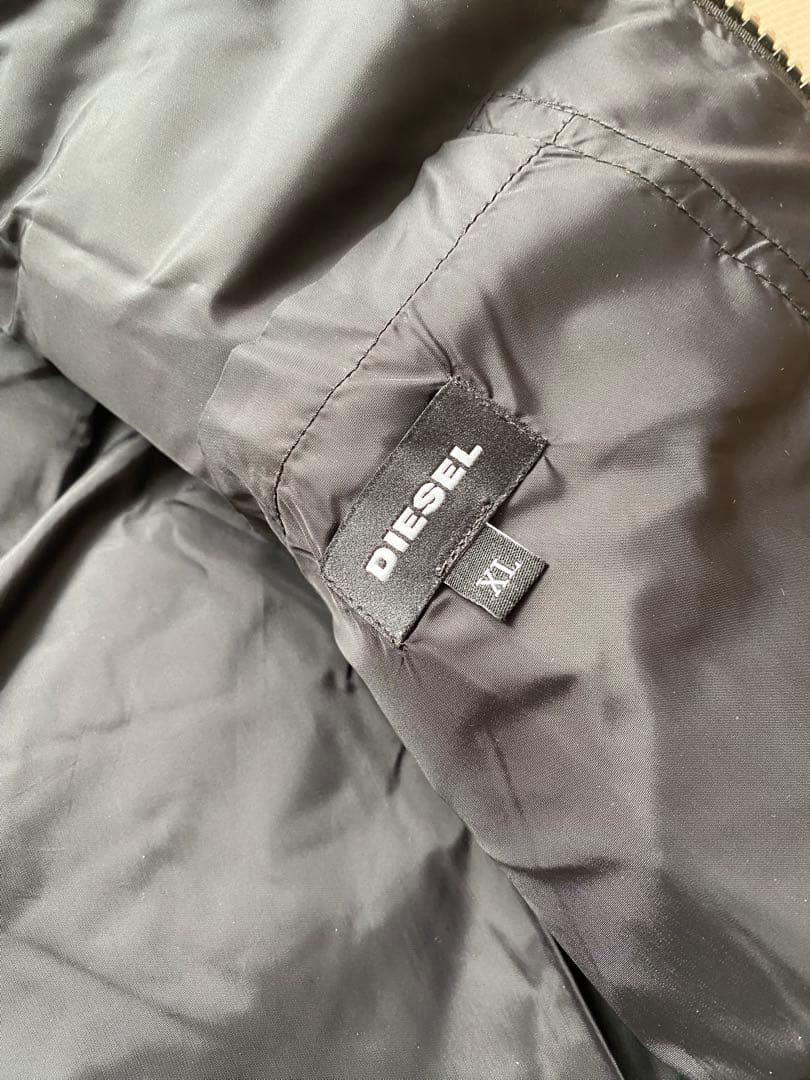 美品　DIESEL キルティングダウンベストXLグレー定価48000