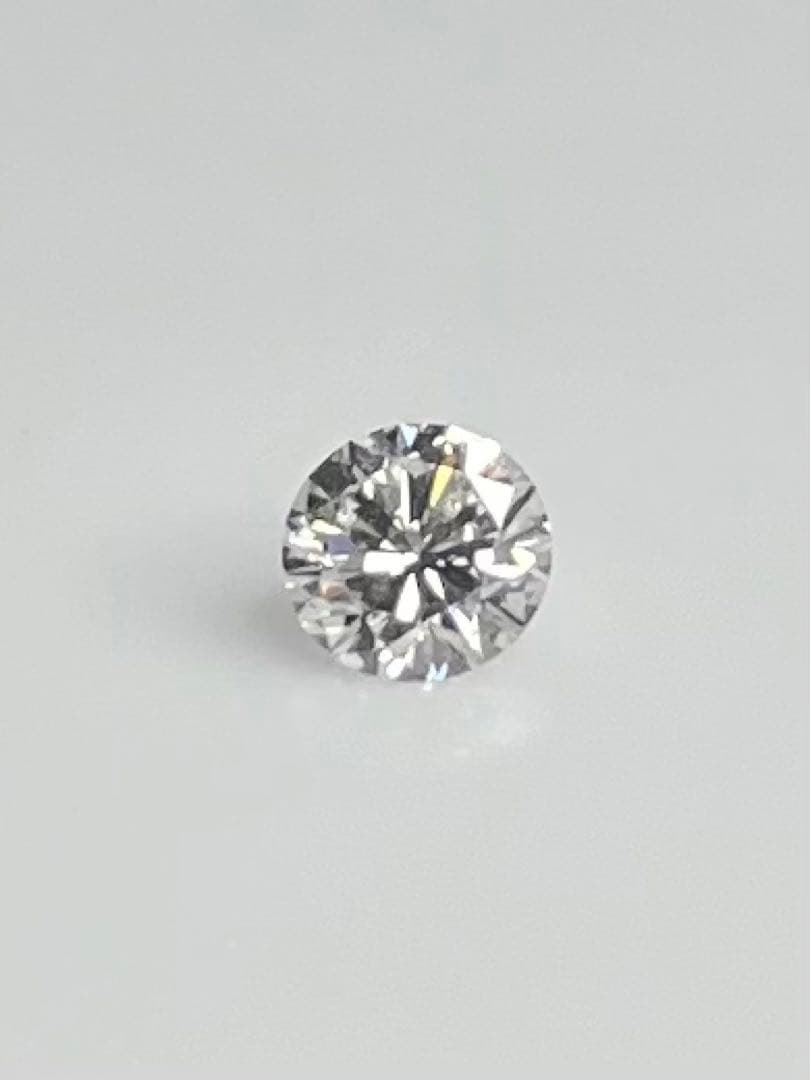 まろん@様　PT天然ダイヤモンドピアス　計0.3ct （片耳）