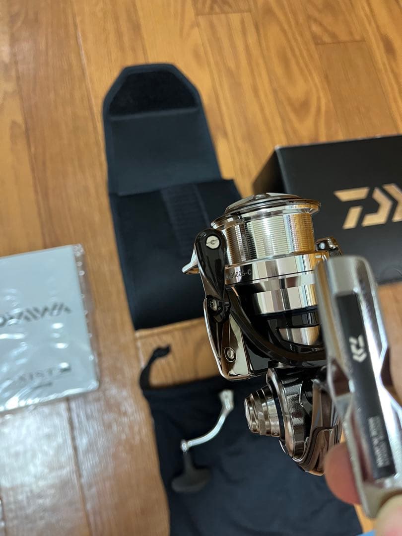 DAIWA 18EXIST スピニングリール