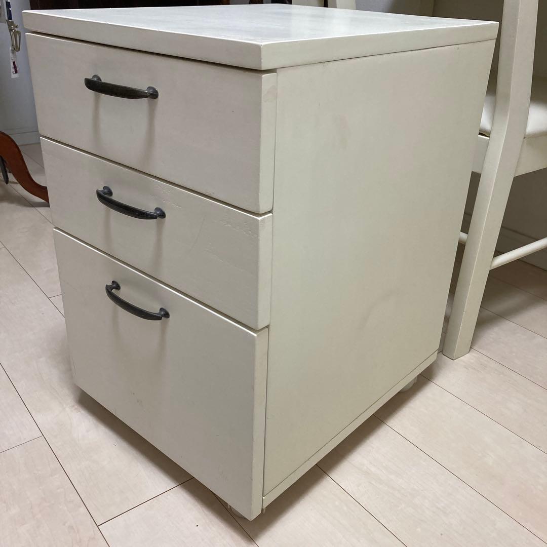 机 (椅子と引き出しのセット出品です。)