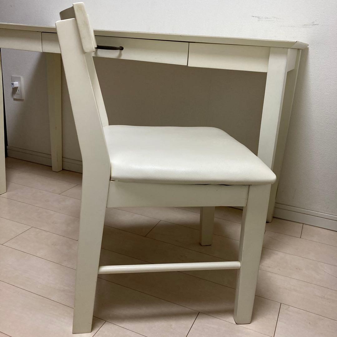 机 (椅子と引き出しのセット出品です。)