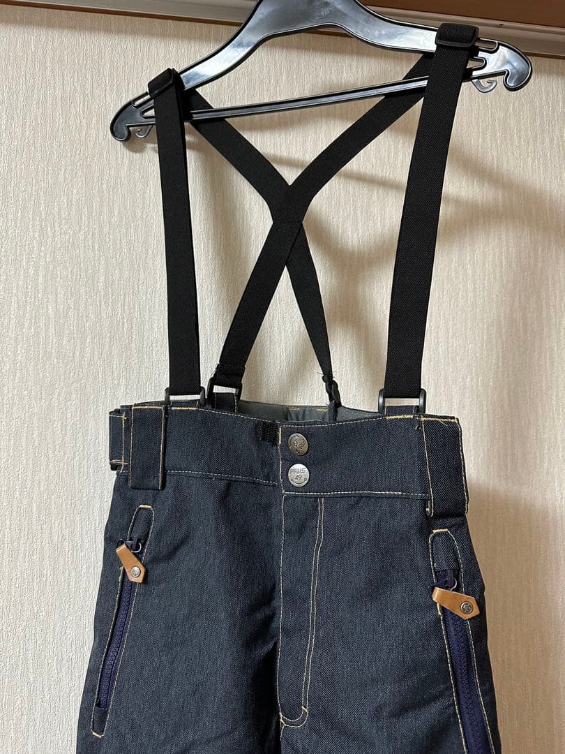 【セット売り】スノーボードウェア➕手袋（125㎝〜145㎝くらいまで使えます）