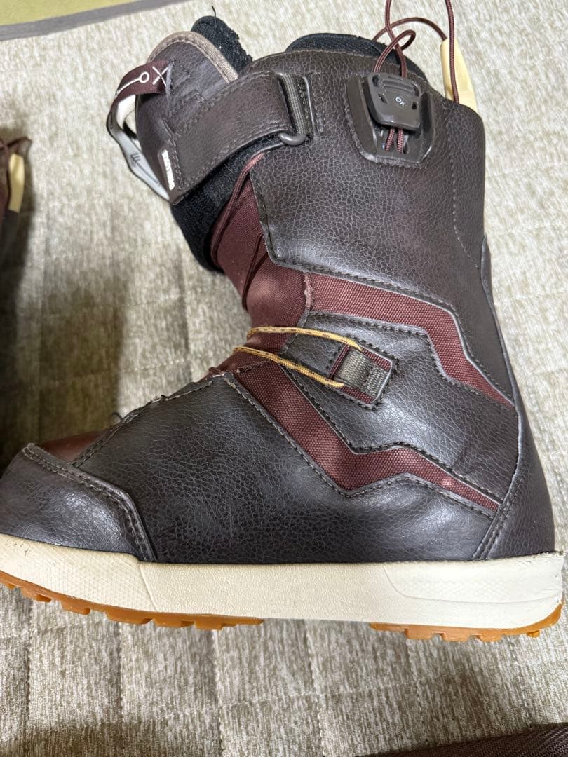 スノーボード DEELUXE EMPIRE LARA23.5cm