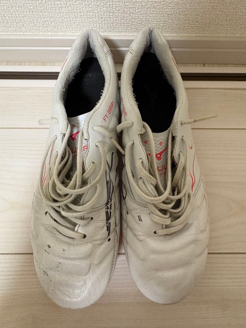 鹿島アントラーズ　支給品　安西幸輝選手　実使用スパイク　サイン入り