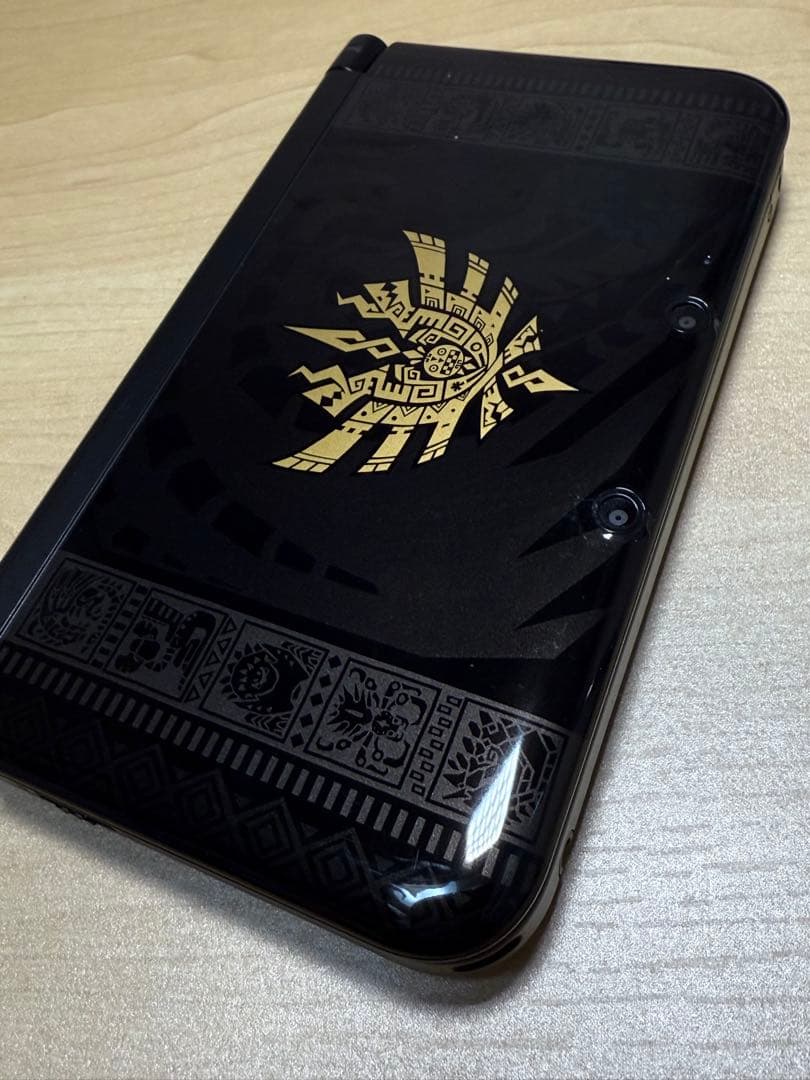 【美品】ニンテンドー 3DS LL モンスターハンター4 スペシャルパック