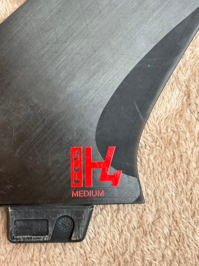 FCS H4 Medium サーフボードフィン 3枚セット