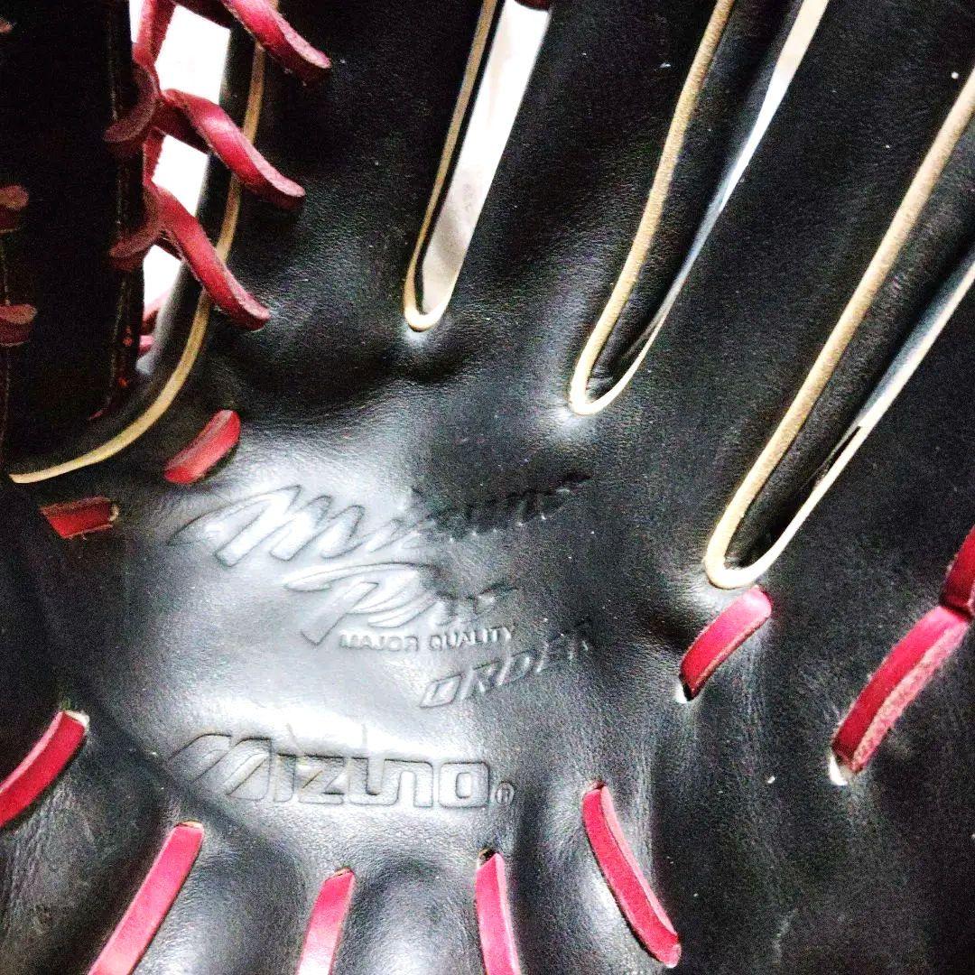 超希少！ミズノプロオーダー外野手用。 岸本耕作刻印有り。