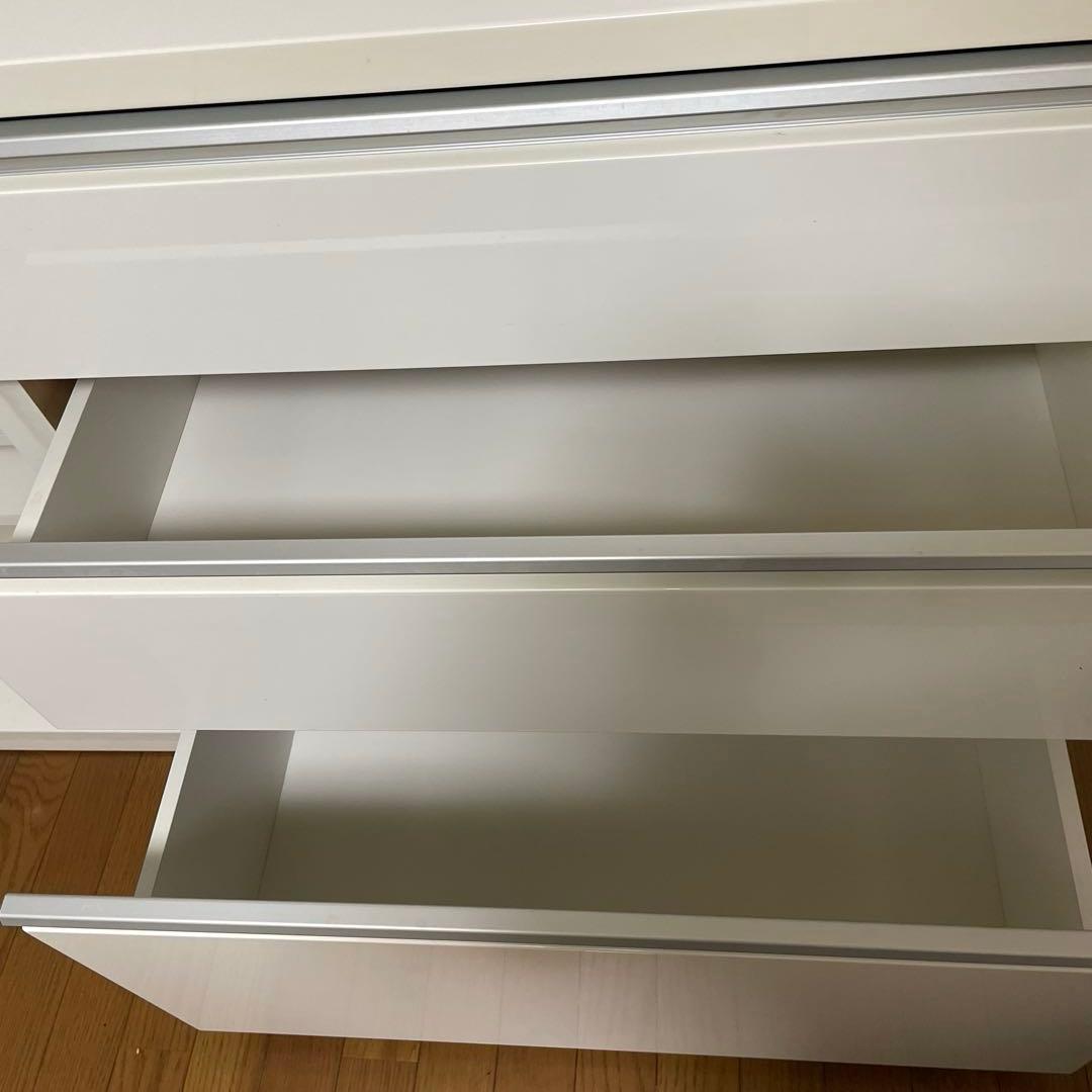 ホワイト引き出し式食器棚