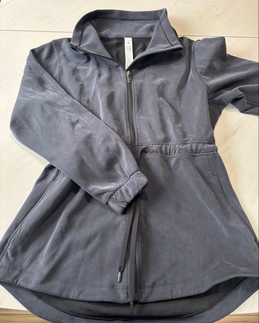 【美品】ルルレモン　　softstream ジャケット　ネイビー　サイズ4