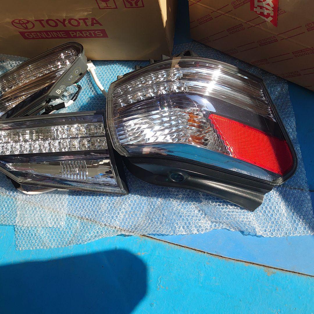レクサスHS250h 前期 リヤライト 左右 フルセット 写真が全てです