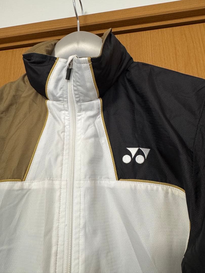 ヨネックス　ウインドブレーカー　メンズ　M 美品！