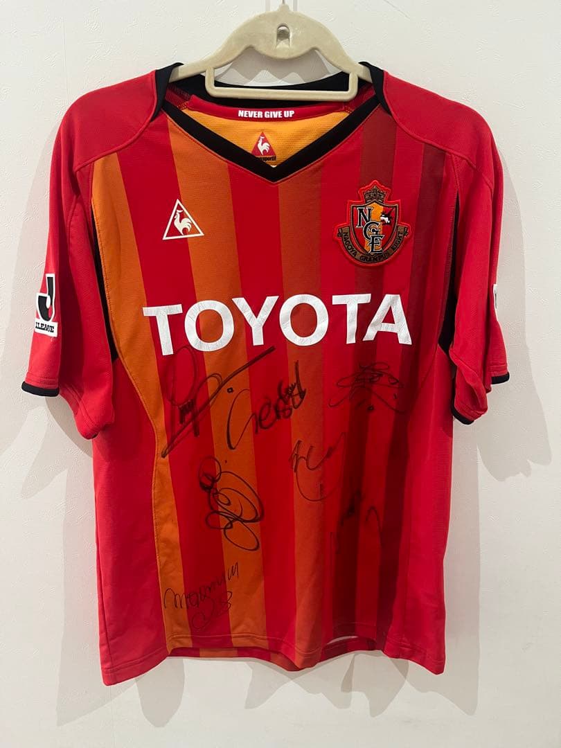 サッカー　ストイコビッチ直筆サイン入り 名古屋グランパス　ユニフォーム　ウェア