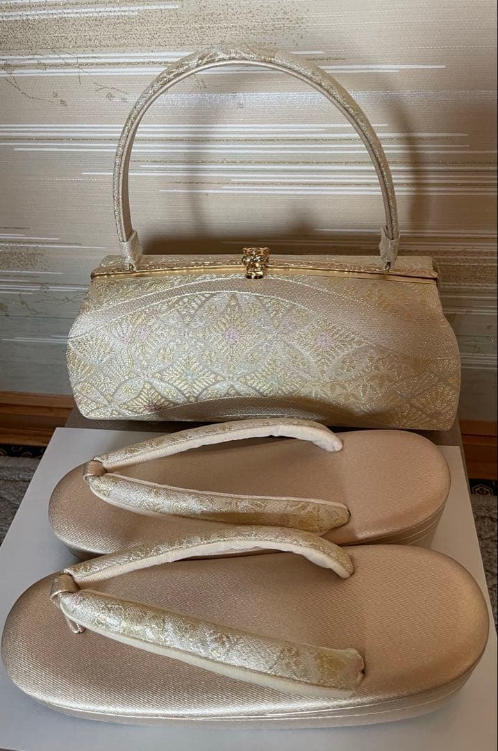 紗織 和装用バッグと草履セット 美品 パールトーン加工