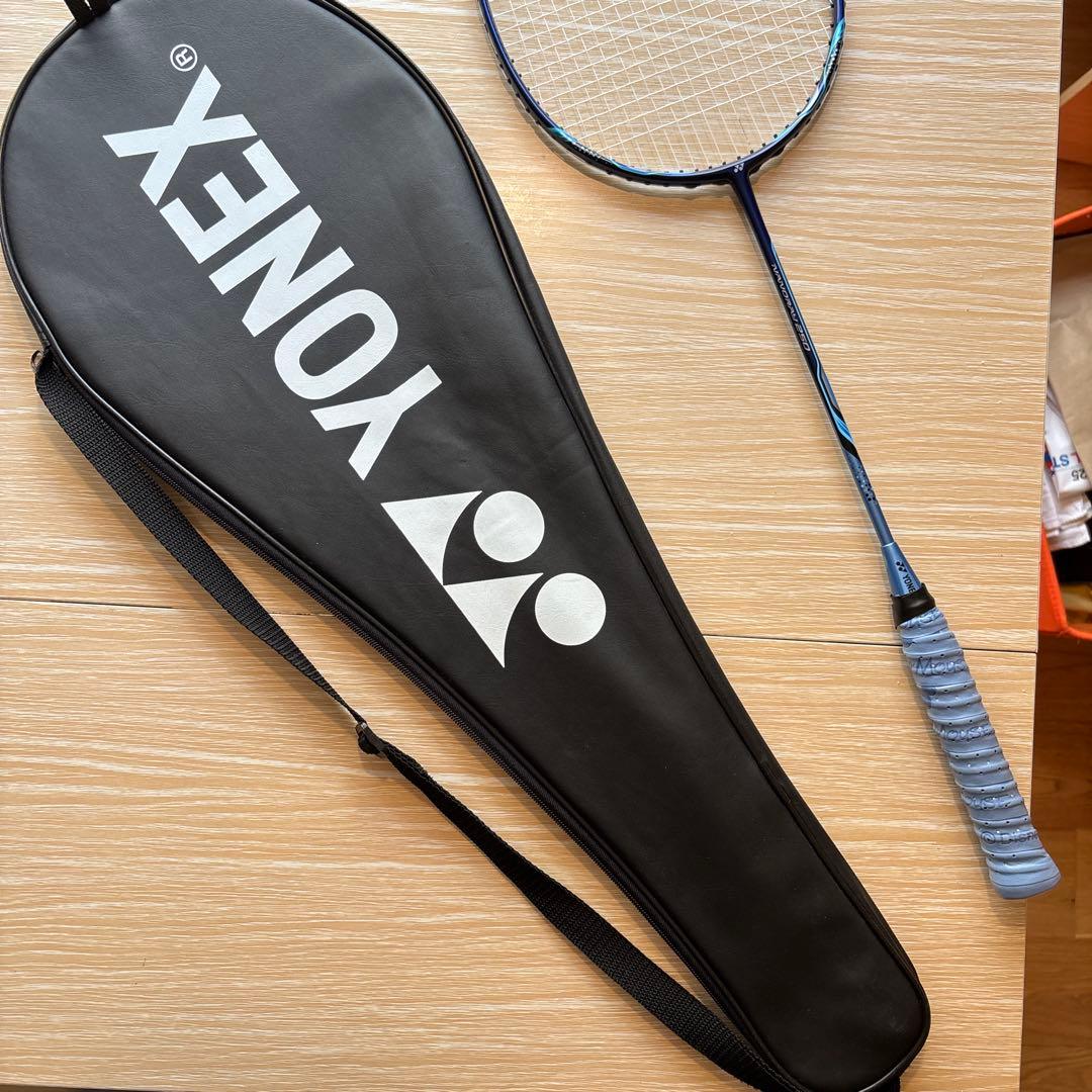 ヨネックス　バドミントンラケットNANORAY250 バック付