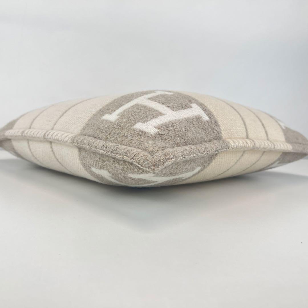 美品 HERMES エルメス クッション アヴァロンIII PM カモミール