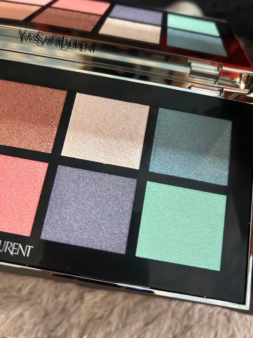 イヴ・サンローラン　パレットアイシャドウ　箱付き