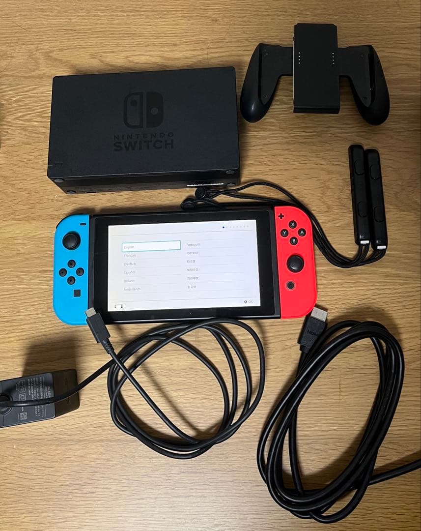 Nintendo Switch 本体 箱無し 付属品付き