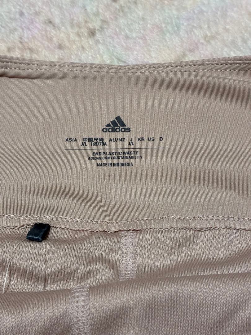 新品 L アディダス ゴルフ　セットアップ　保温長袖ポロシャツ　ベージュスカート