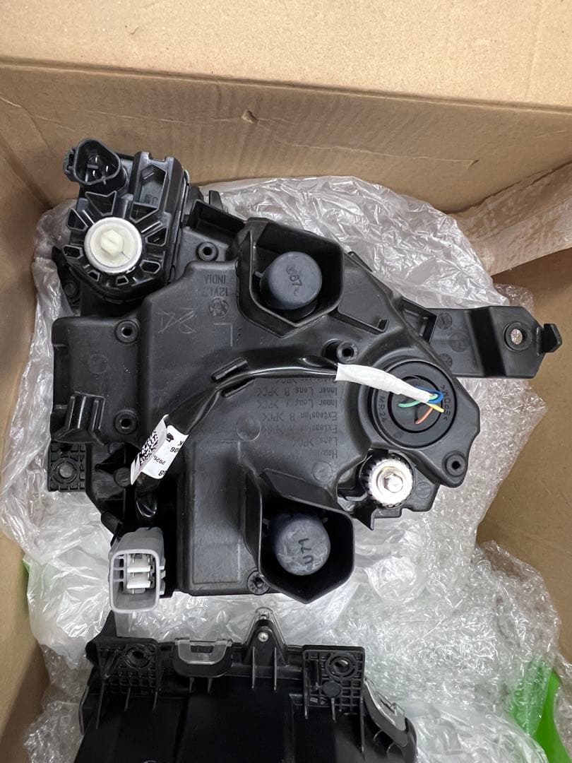 ジムニーノマド　新車外し　ヘッドライト