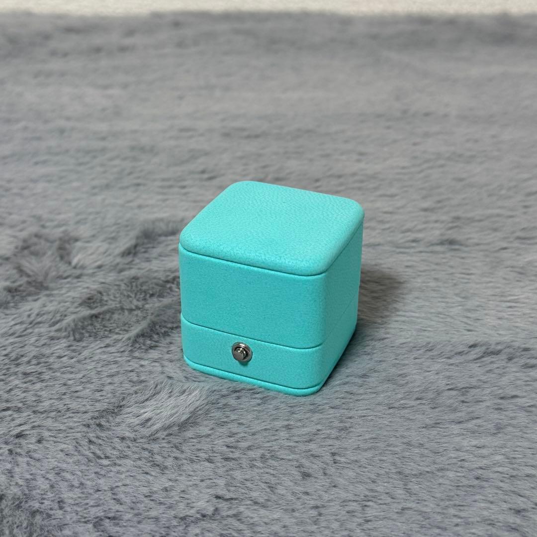 【新品未使用】Tiffany & Co. ティファニーブルー リングケース　空箱