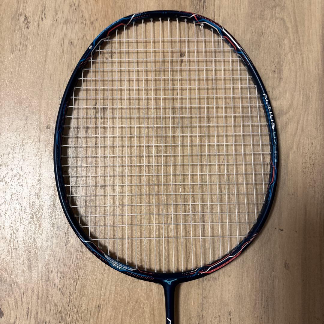バドミントンラケット　ミズノ　アルティウス07ライト