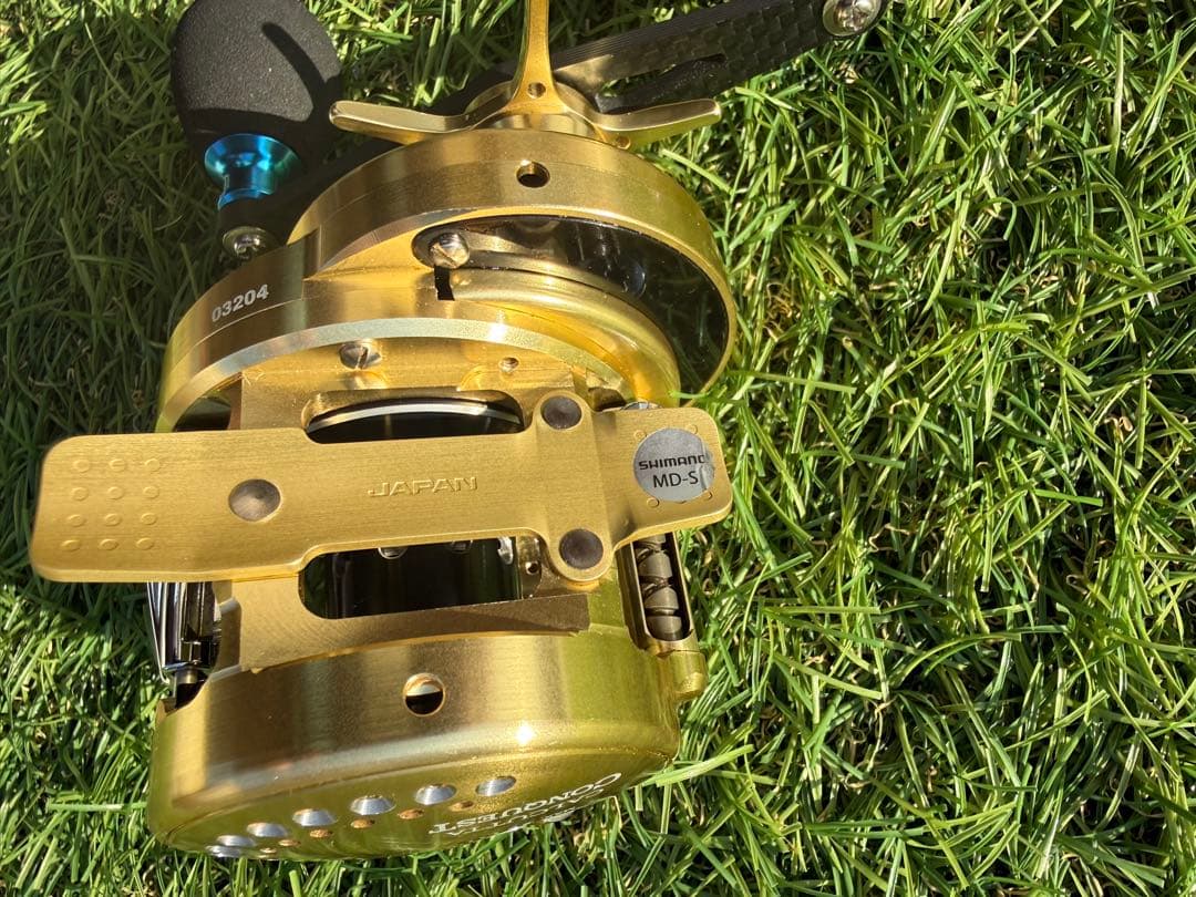 シマノ 14 カルカッタコンクエスト 200 右ハンドル ZPIカスタム