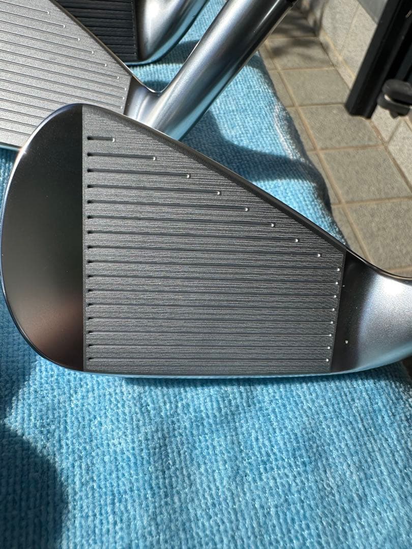 今日迄価格　超美品スリクソン ZX5 アイアン ダイナミックゴールドDG95