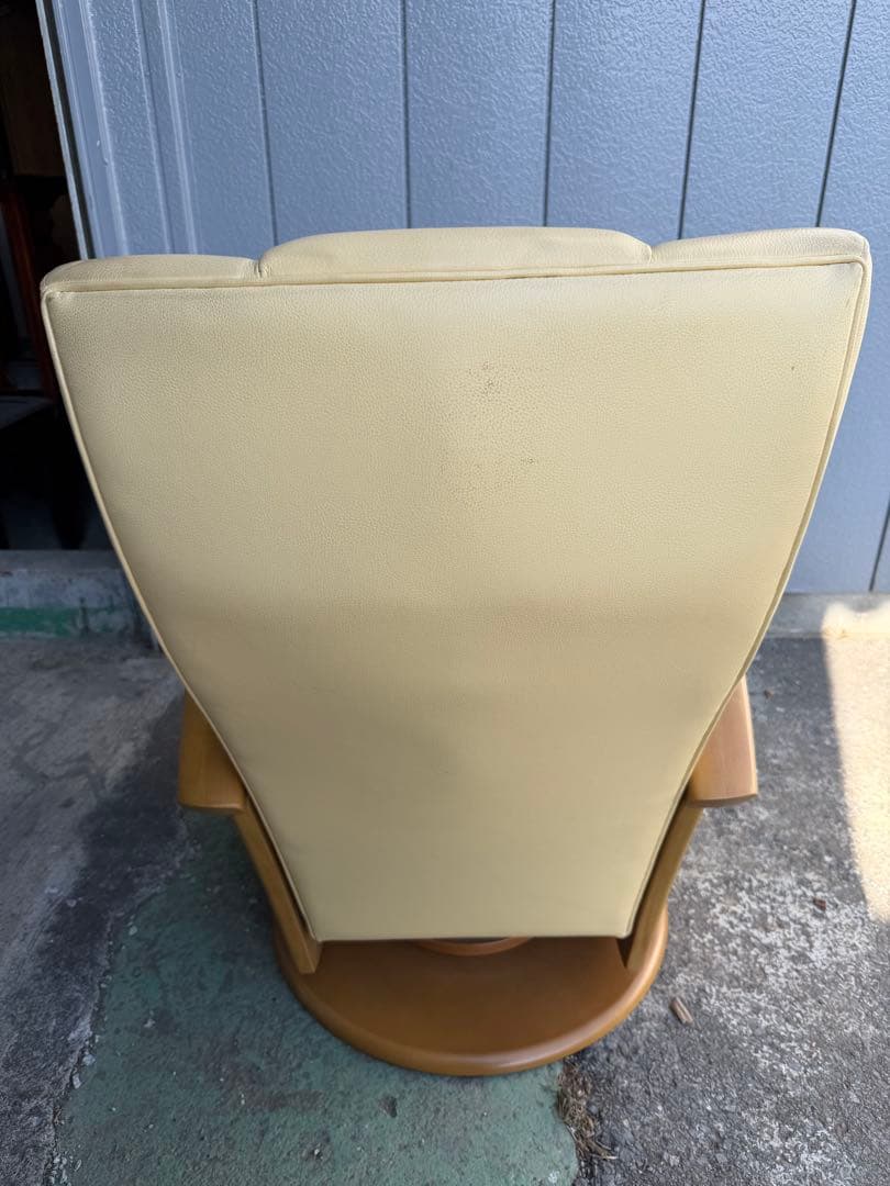 サリー　カリモク 本革 ラウンドリクライニングチェア オットマン スツール