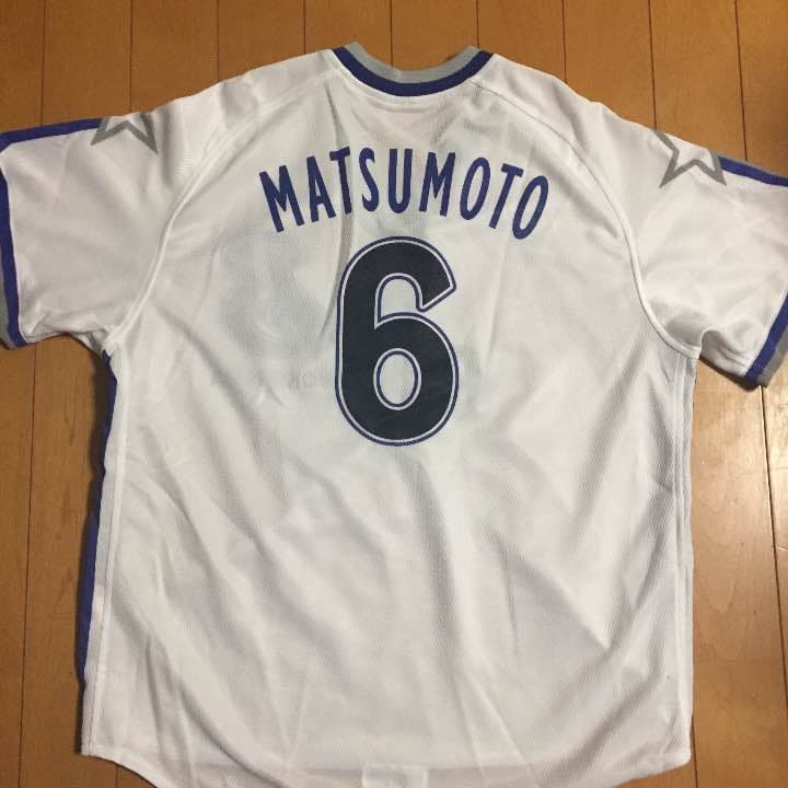 松本啓二朗 ユニフォーム