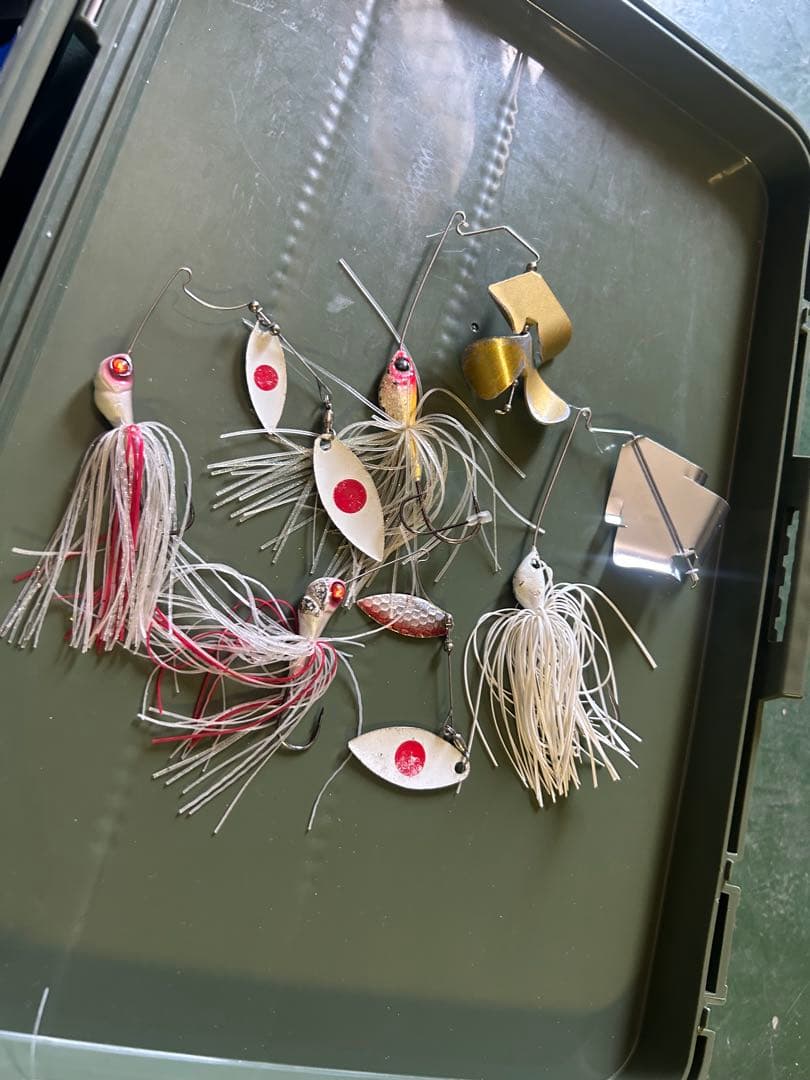 クランクベイト　スピナーベイト　バズベイト　ワーム　バス釣りセット　バス釣り引退