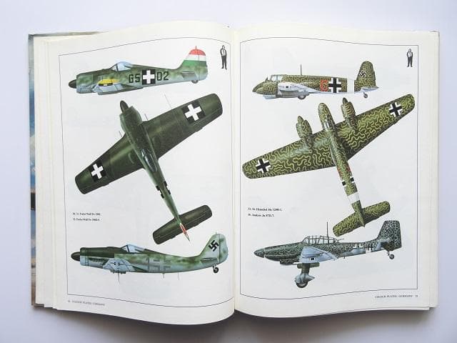 洋書◆第二次世界大戦の軍用機資料集 本 空軍 飛行機 戦闘機 爆撃機