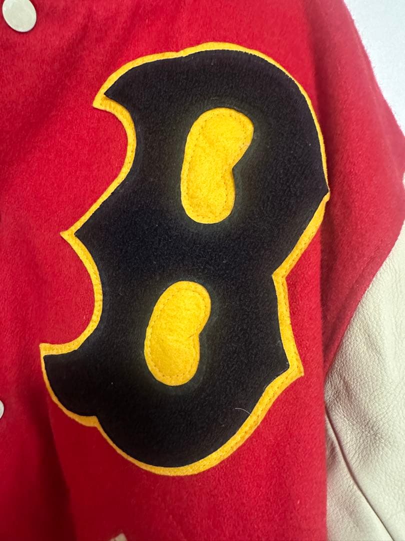 赤いウールレザージャケット