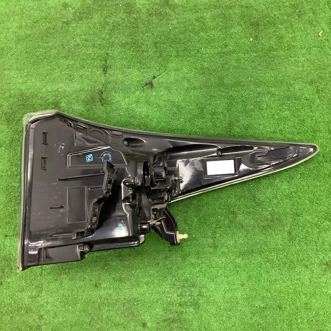 50プリウス ZVW50 前期 左テールランプ テールライト 純正 ZVW51