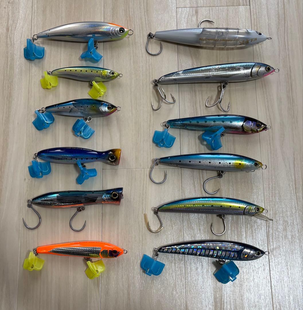 青物キャスティングルアー　プラグ　12個セット　トレブルフック等おまけ付