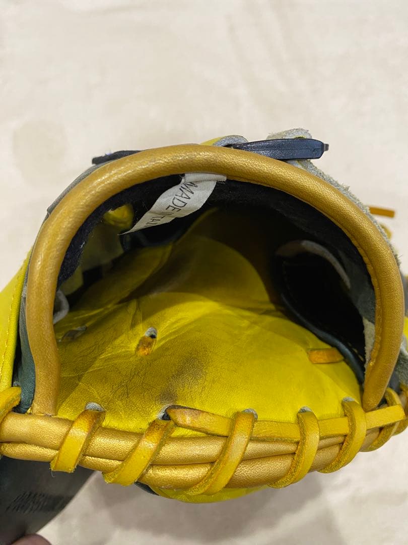 ハタケヤマ　右用キャッチャーミット(硬式)