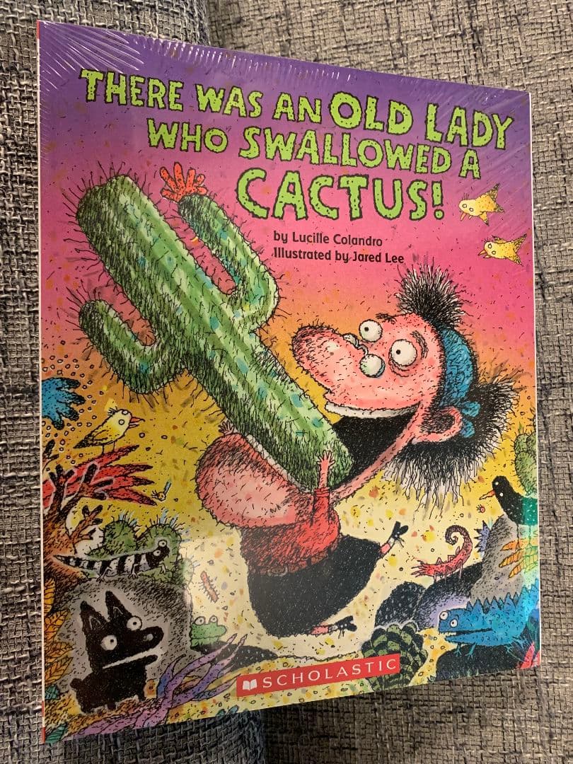 英語絵本There Was An Old Lady Who Swallowed…