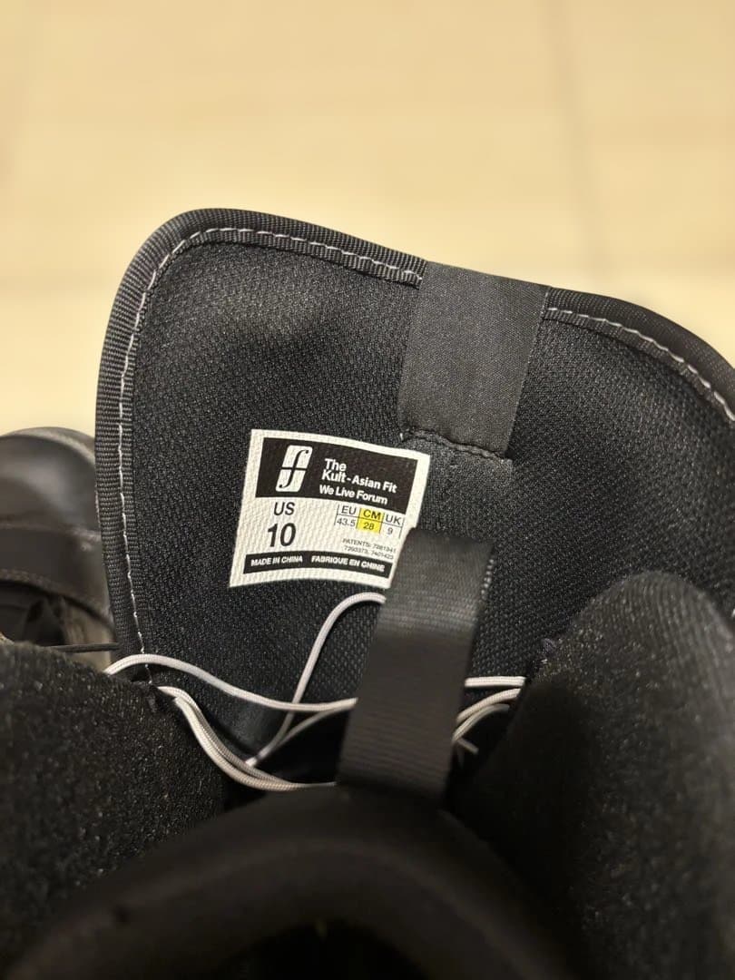 【FORUM】スノーボード　ブーツ　28センチ　ブラック