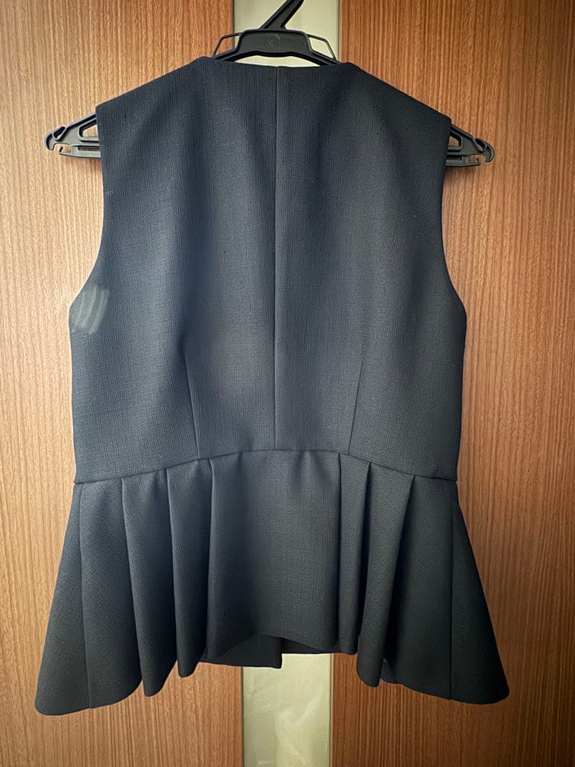 ESTNATION 黒 ノースリーブ ベスト サイズ36